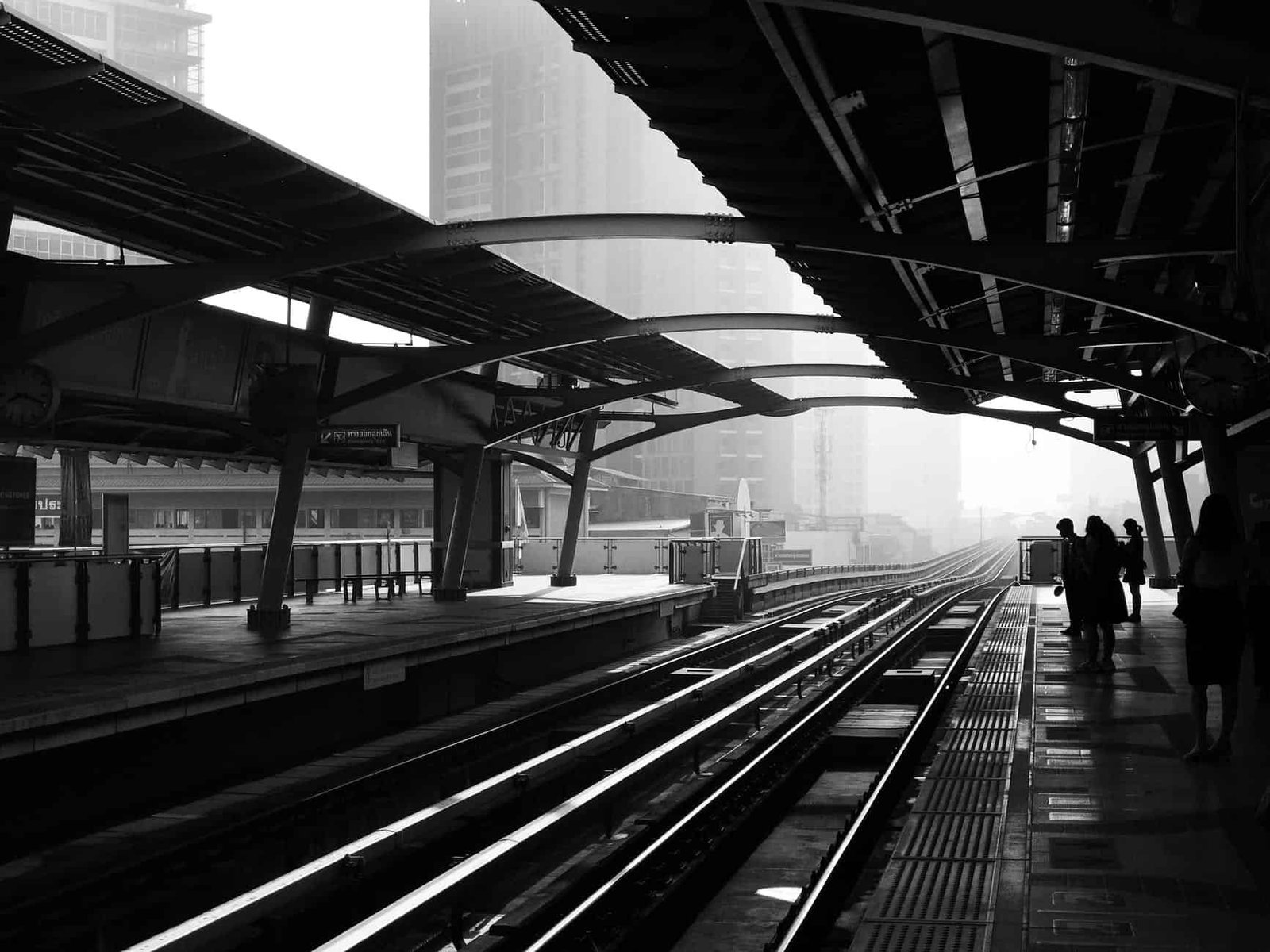 stazione dei treni-giappone-tokyo express-recensione-Magazine Biondino della Spider Rossa - ProsMedia - Agenzia Corte&Media – photo by 39422Studio-min