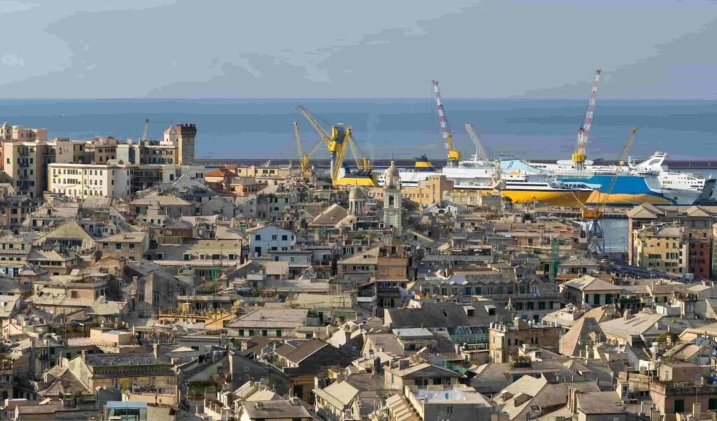 Genova - Il Biondino della Spider Rossa - magazine ilbiondino.org - ProsMedia - Agenzia Corte&Media - Photo 9117275 Antonio Scarpi Dreamstime-min