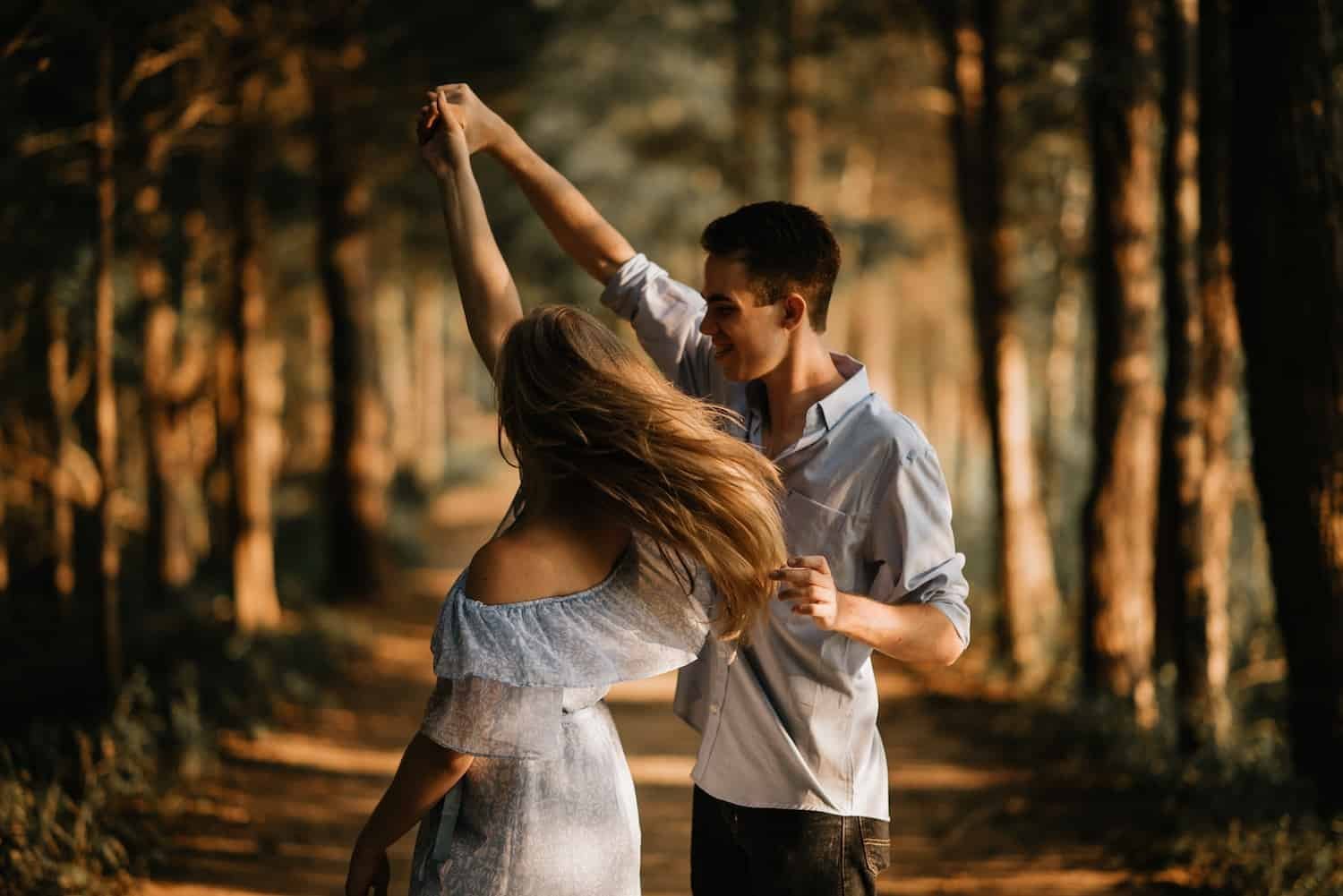 Truffe Romantiche - Truffe Sentimentali - Truffe Romantiche - Photo - Scott-Broome-BcVvVvqiCGA-unsplash