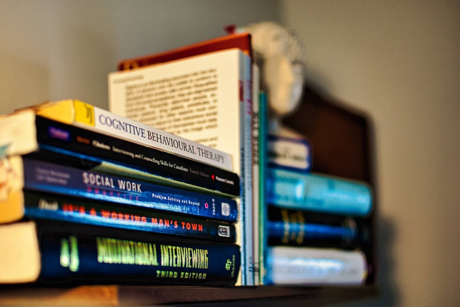 Milena Sutter - Verità e Misteri - Graziano Cetara - Libro - Genova - Caso Sutter-Bozano - Photo Ryan-Gagnon--pGEFxRYY3E-Unsplash