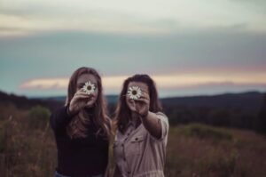 Femminicidio - Violenza sulle Donne - Photo Sam-McNamara-p0ZvBVpW3KY-Unsplash