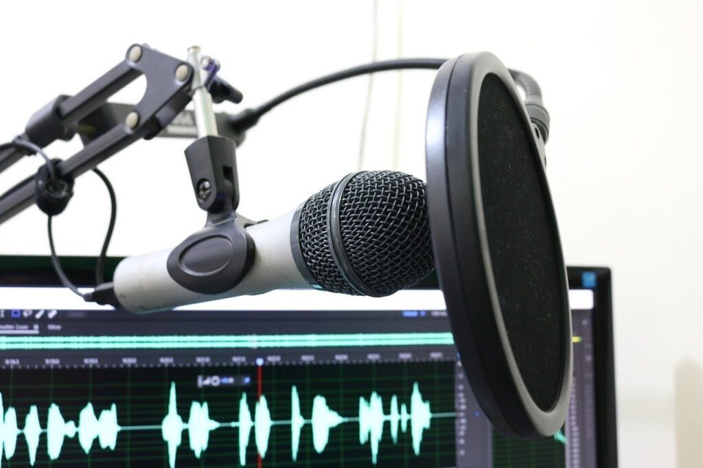 MediaMentor™ - Media, Giornalismo, Intelligenza Artificiale - Foto di Florante Valdez da Pixabay - podcast-2170045_1280