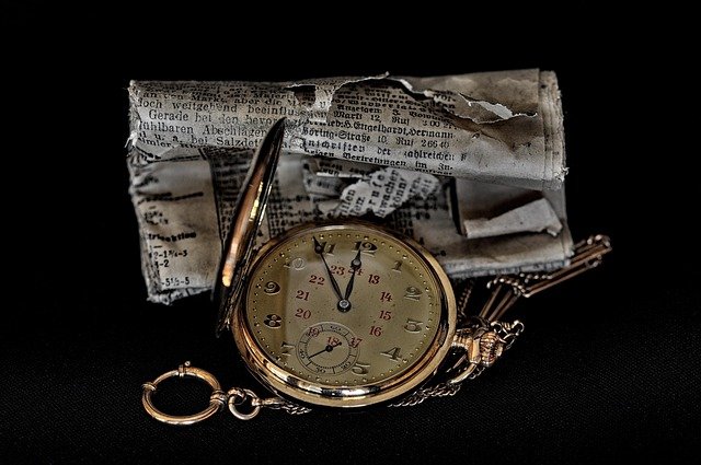 Pubblicazioni - Foto di Petra da Pixabay - pocket-watch-665768_640