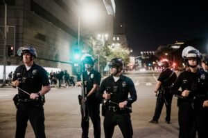 Polizia - AI - Intelligenza Artificiale - Sorveglianza - Riconoscimento Facciale - Photo Sean-Lee-SzDGA5btDwY-Unsplash